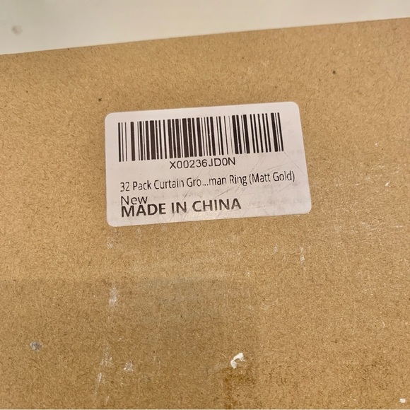 Set of 32 Gold Plastic Curtain Grommet Rings D.I.Y. - Picture 10 of 10